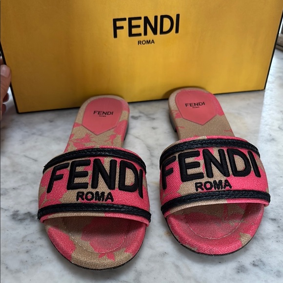 Fendi Vibrant Pink and Tan Logo Slides - Picture 1 of 8